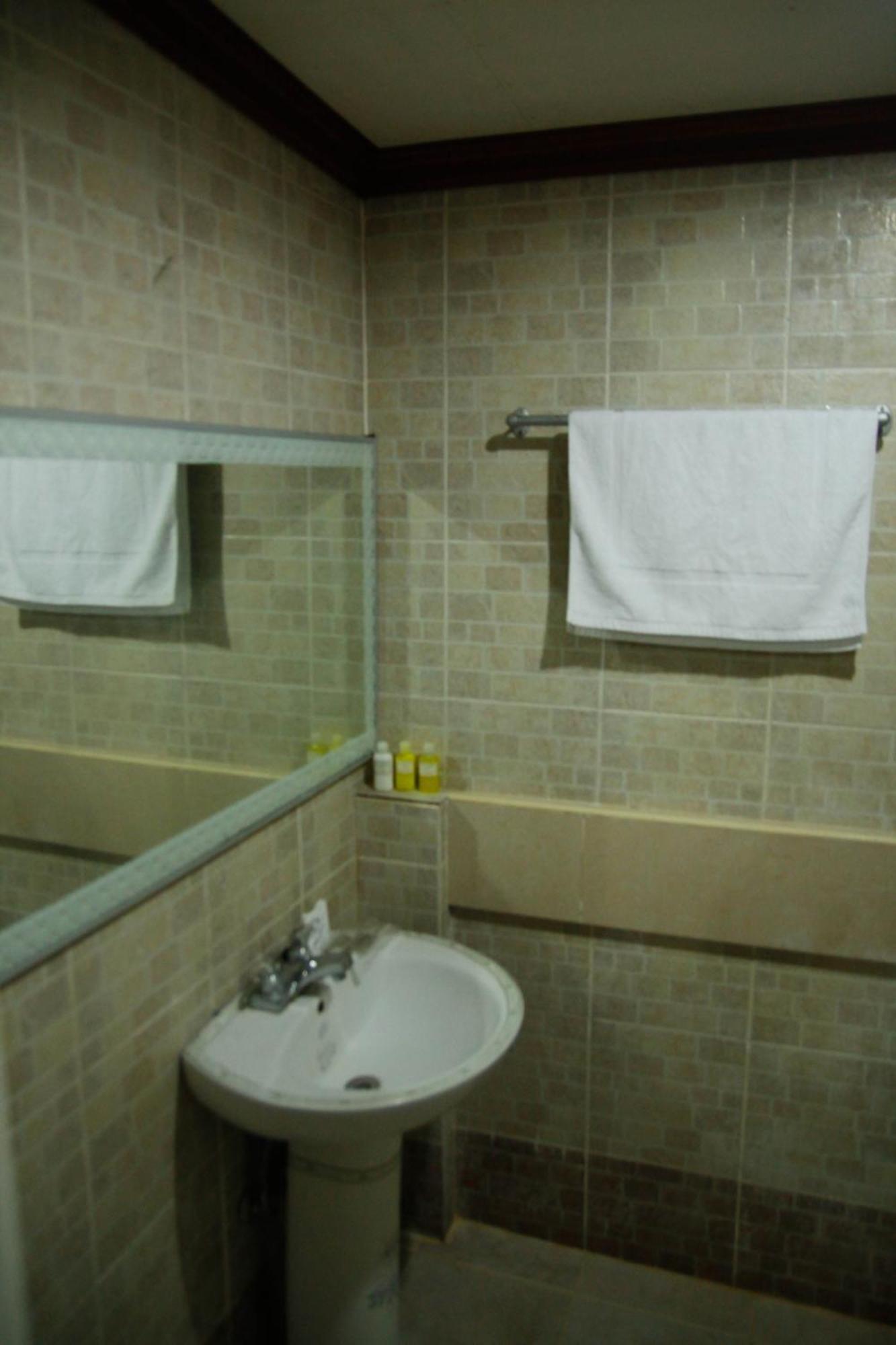 Villa Jhoana Resort Angono Pokój zdjęcie